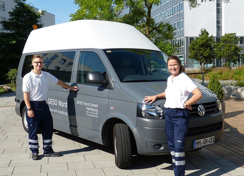 Barrierefreies Fahrzeug zur Beförderung von Menschen mit Behinderung in Hamburg